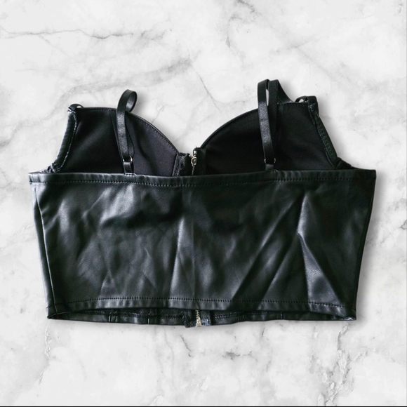 Haute Monde Black Zippered Leather Top - Picture 2 of 10